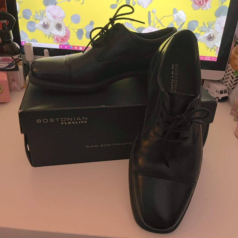 Bostonian Flexlite shoes